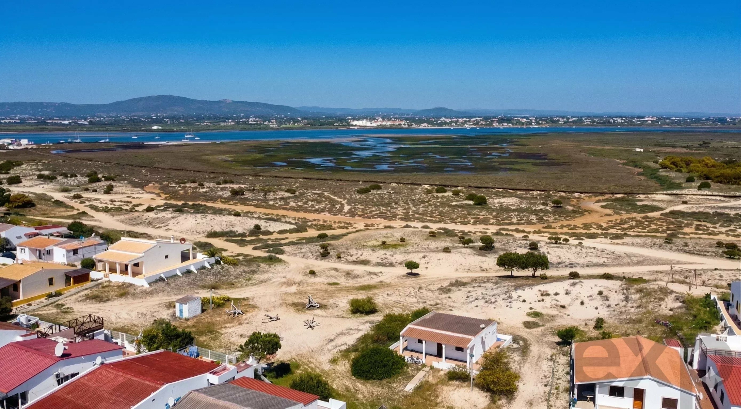 3-Bedroom House on Armona Island, Algarve | Near the Beach | Excellent Location