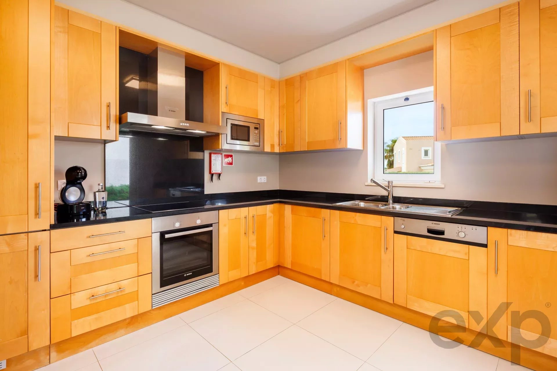 Modern 2-Bedroom Duplex in Village Resort, Carvoeiro – Algarve