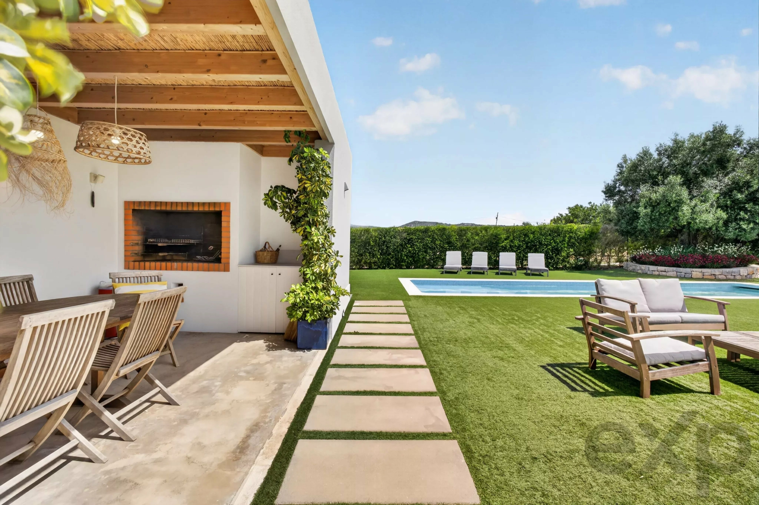 Luxury Single-Story Villa | 250 m² | 4 Bedrooms + Office | Private Pool | 2+ hectares | Vale da Rosa, Estoi, Faro