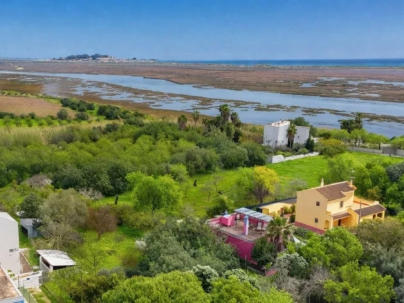 Ferme exclusive de 7.272 m², à proximité de la Ria Formosa – Potentiel unique à Tavira