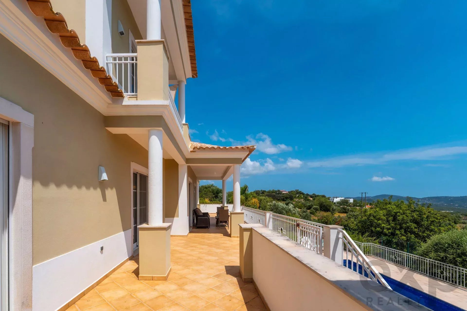 Four bedroom villa with open views and pool in São Bras de Alportel, Algarve