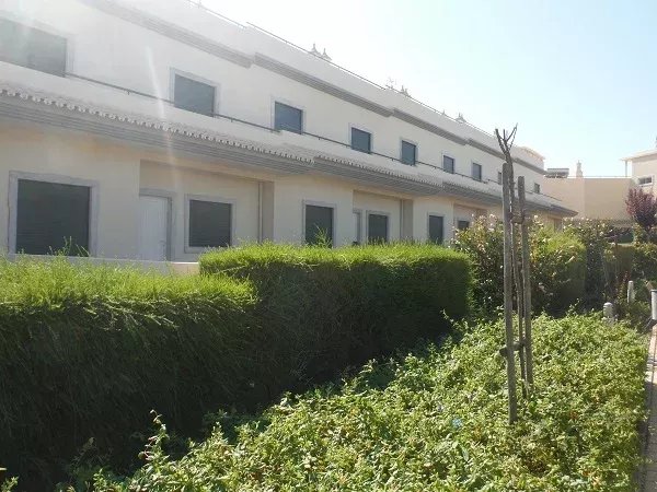 Moradia T4 em Condomínio Fechado em Moncarapacho