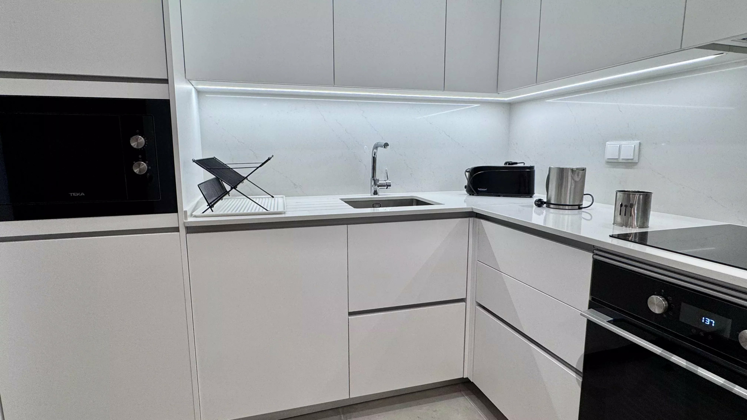 Renovated 1-Bedroom Apartment with Pool & Parking | Vilamoura