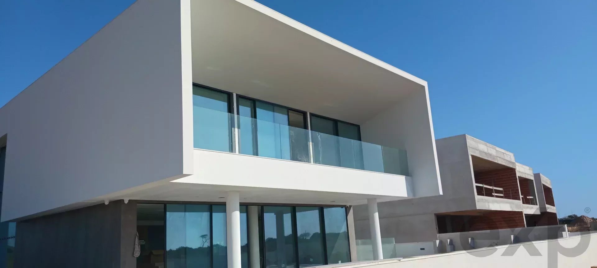 Brand New 4-Bed Ocean View Villa With Pool In Spectacular Location