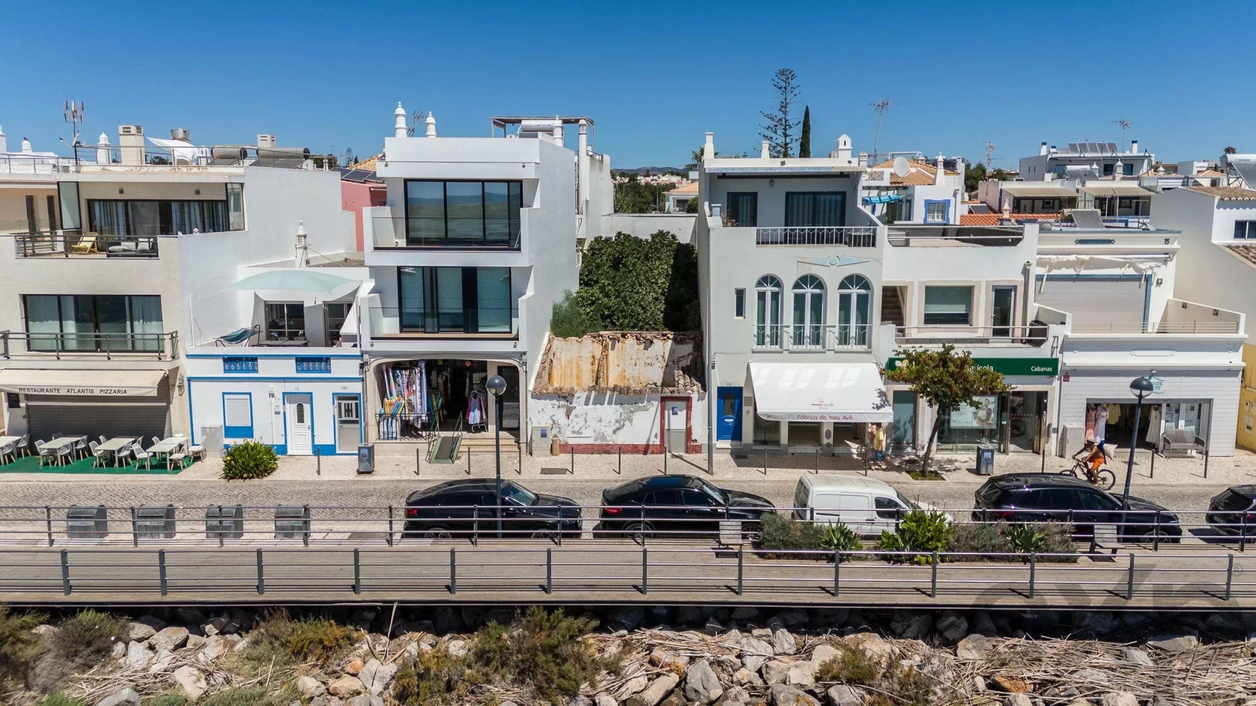 Moradia com projeto aprovado, primeira linha sobre a Ria Formosa, Cabanas de Tavira