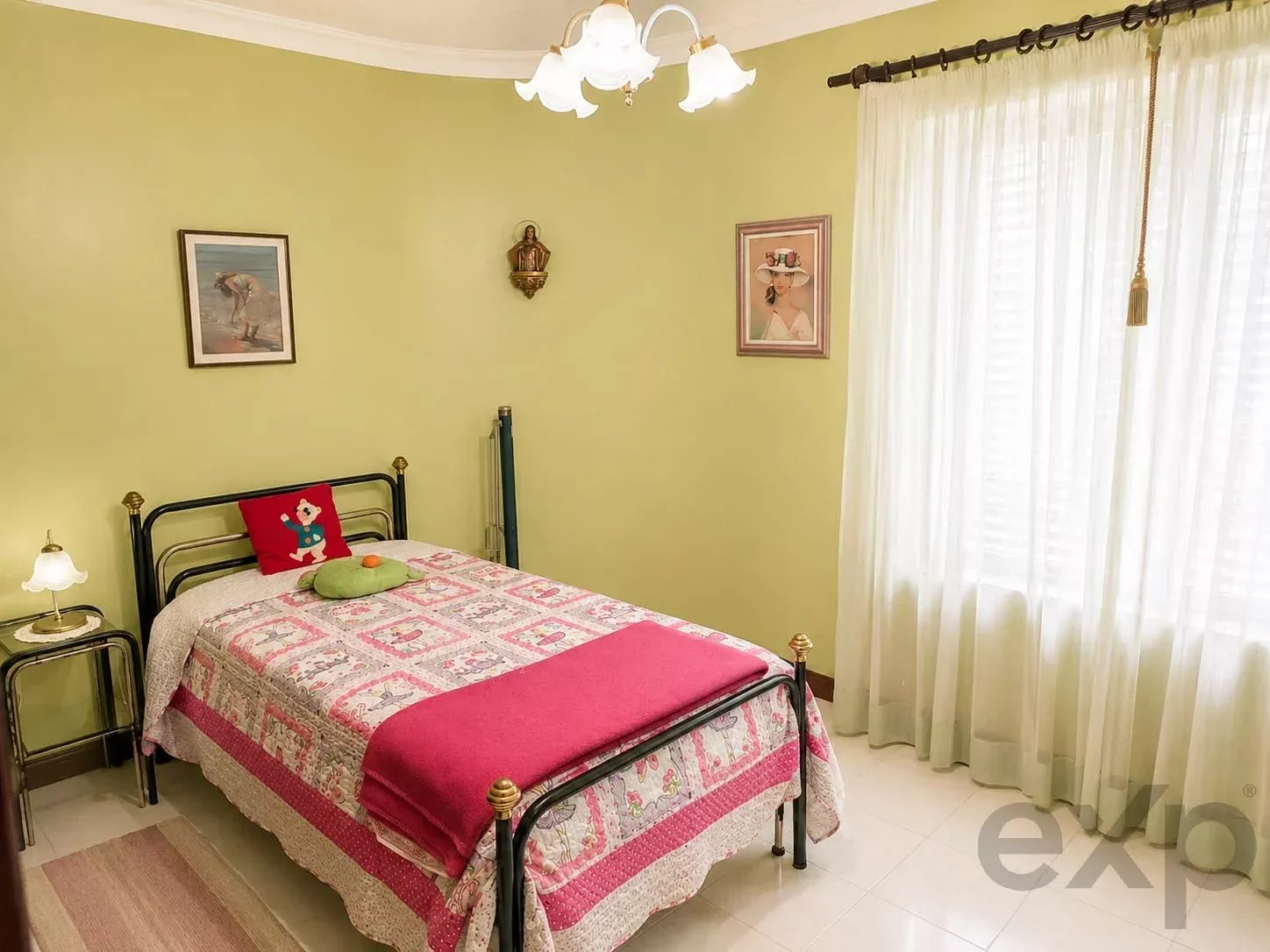 5-Bedroom House, Altura