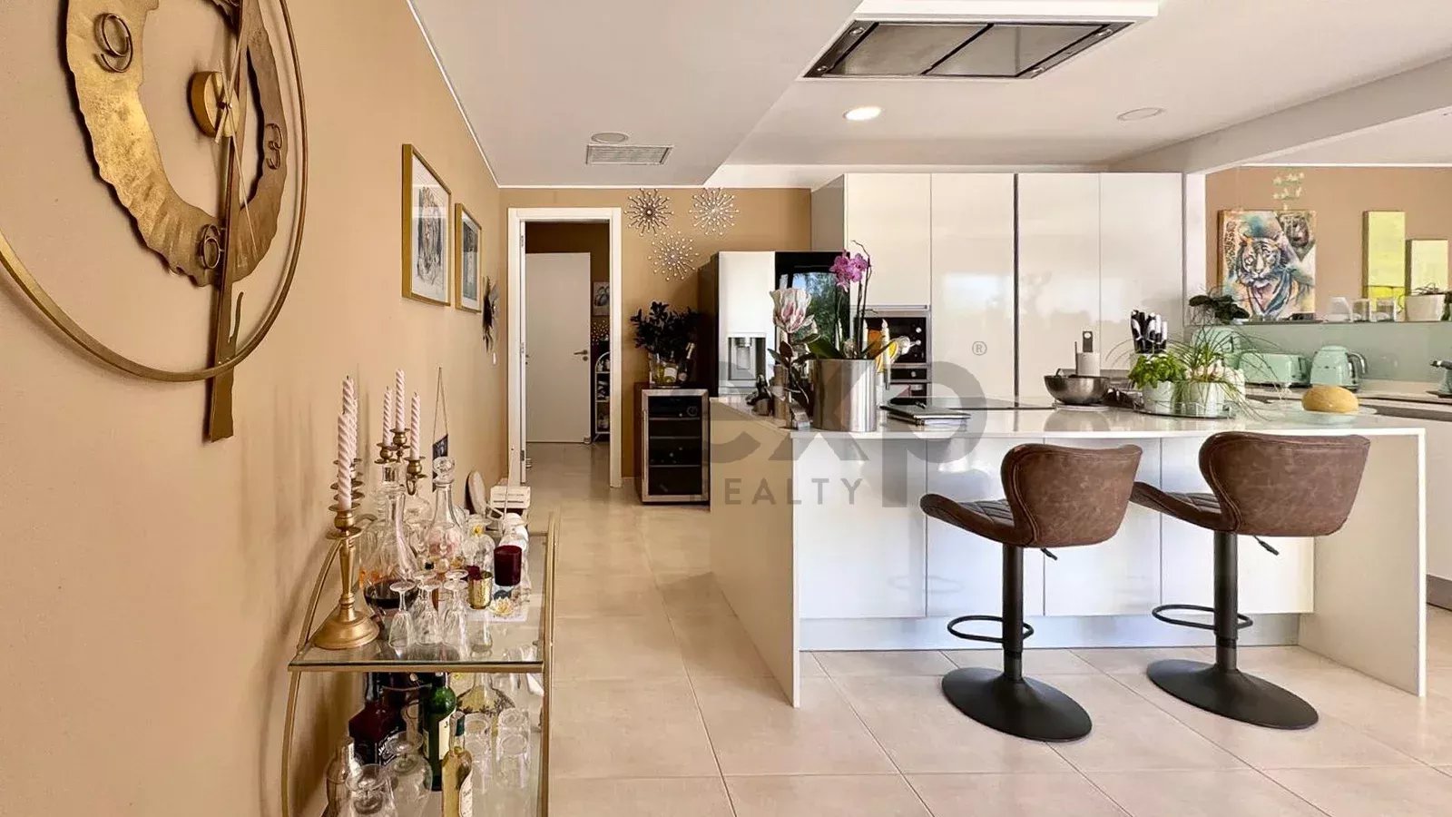 Luxury 4-bedroom villa of 437 m² with swimming pool – Mexilhoeira Grande, Portimão