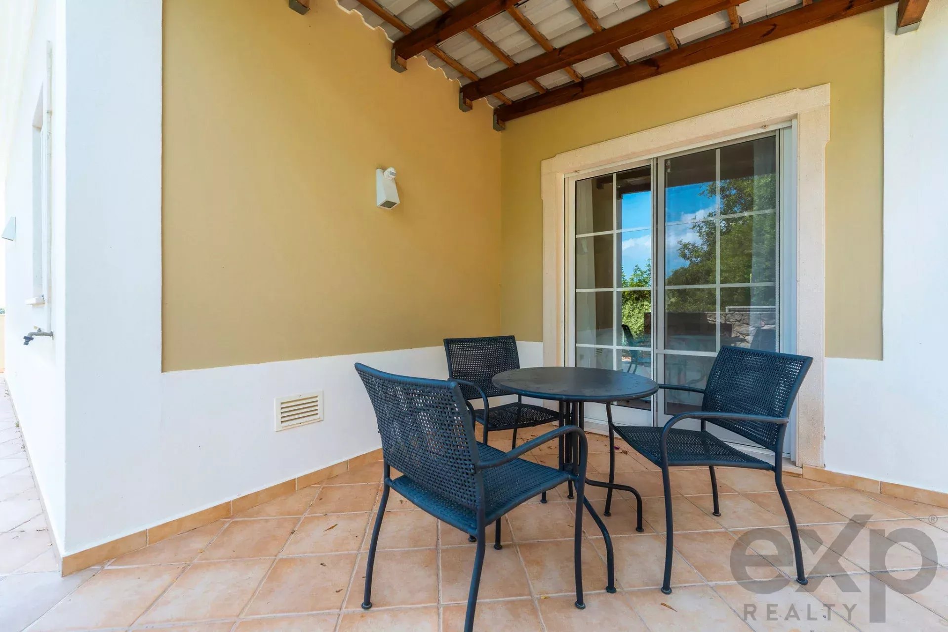 Four bedroom villa with open views and pool in São Bras de Alportel, Algarve