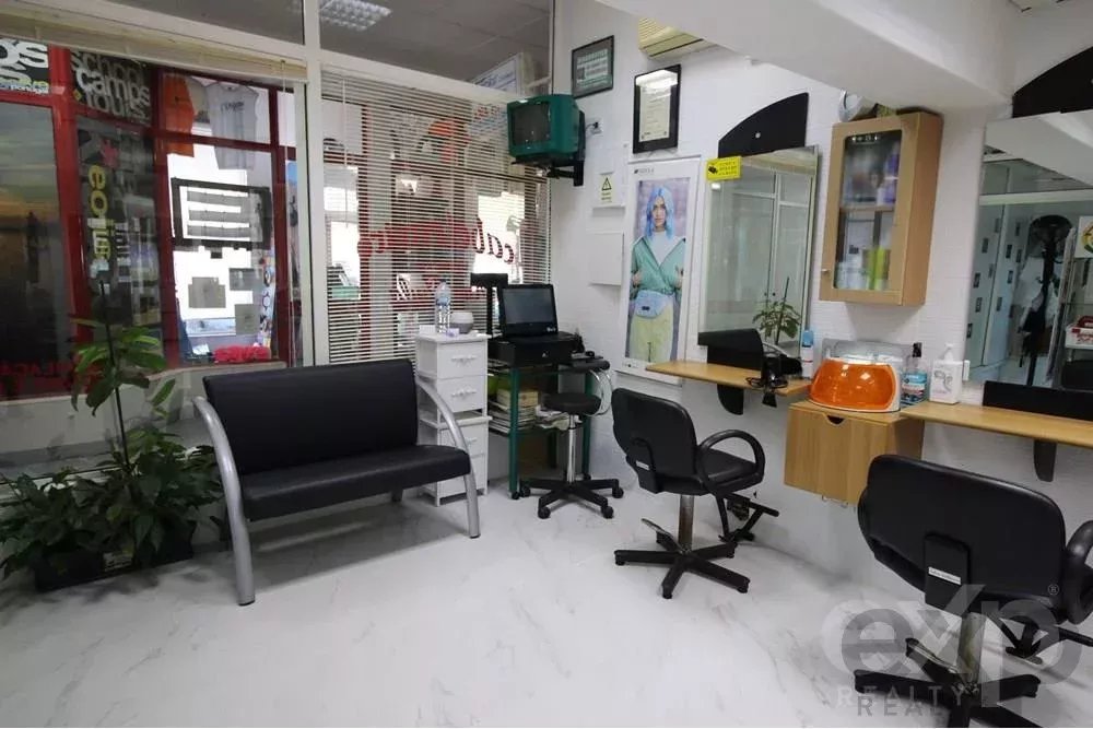 Store for sale in Cabanas shopping center