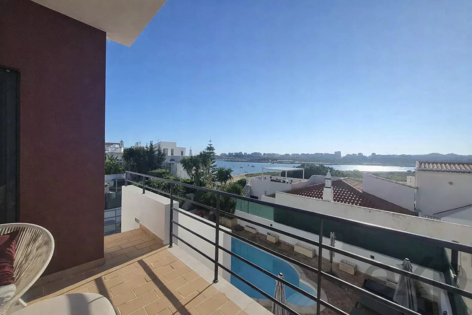 Semi-detached house with independent Apartment & rooftop – Exceptional panoramic view