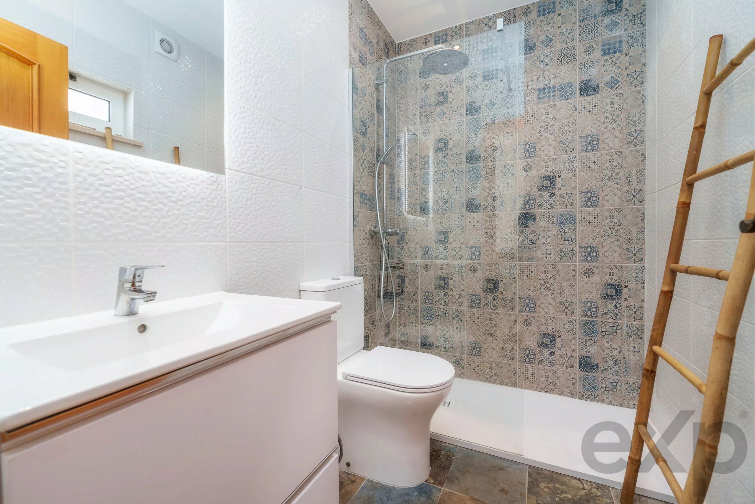 Renovated 5 Bed Countryside Villa with Pool, Panoramic Views, 2 Hectares