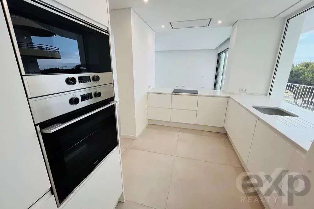 New 3 bedroom apartment in Vilamoura