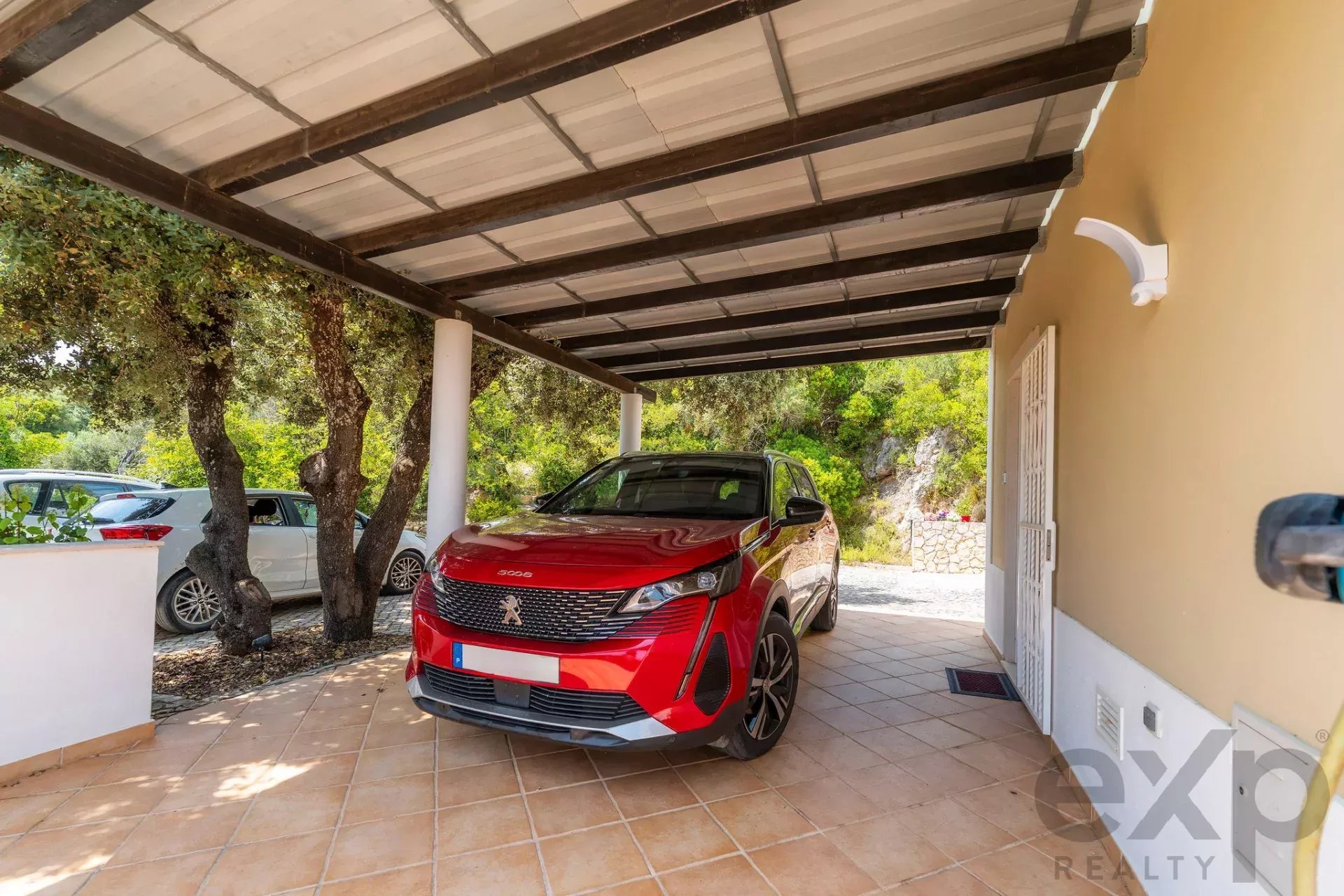 Four bedroom villa with open views and pool in São Bras de Alportel, Algarve