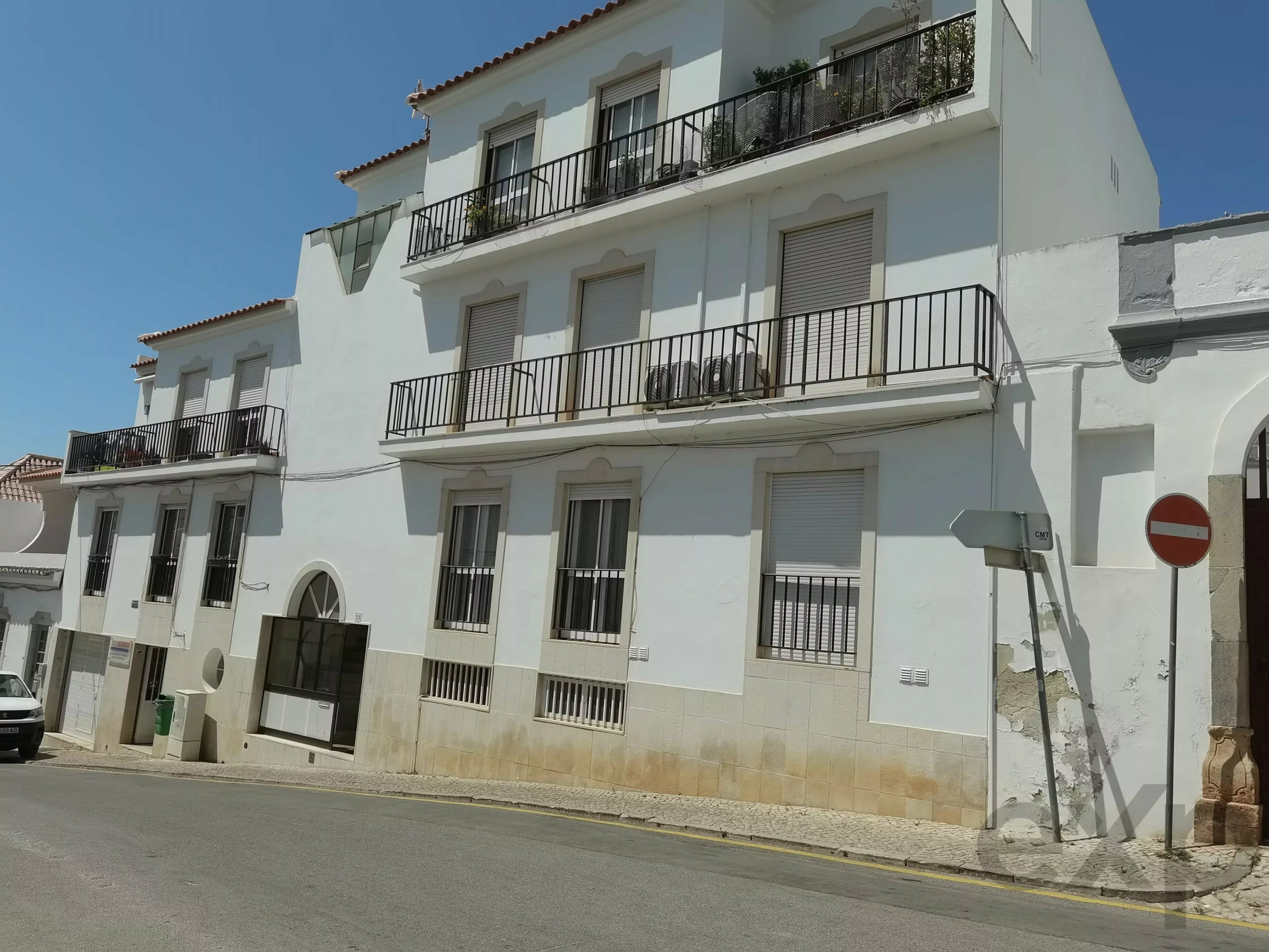 Three-bedroom Apartment for sale in Tavira