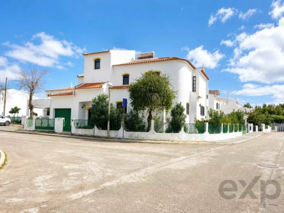 5-Bedroom House, Altura