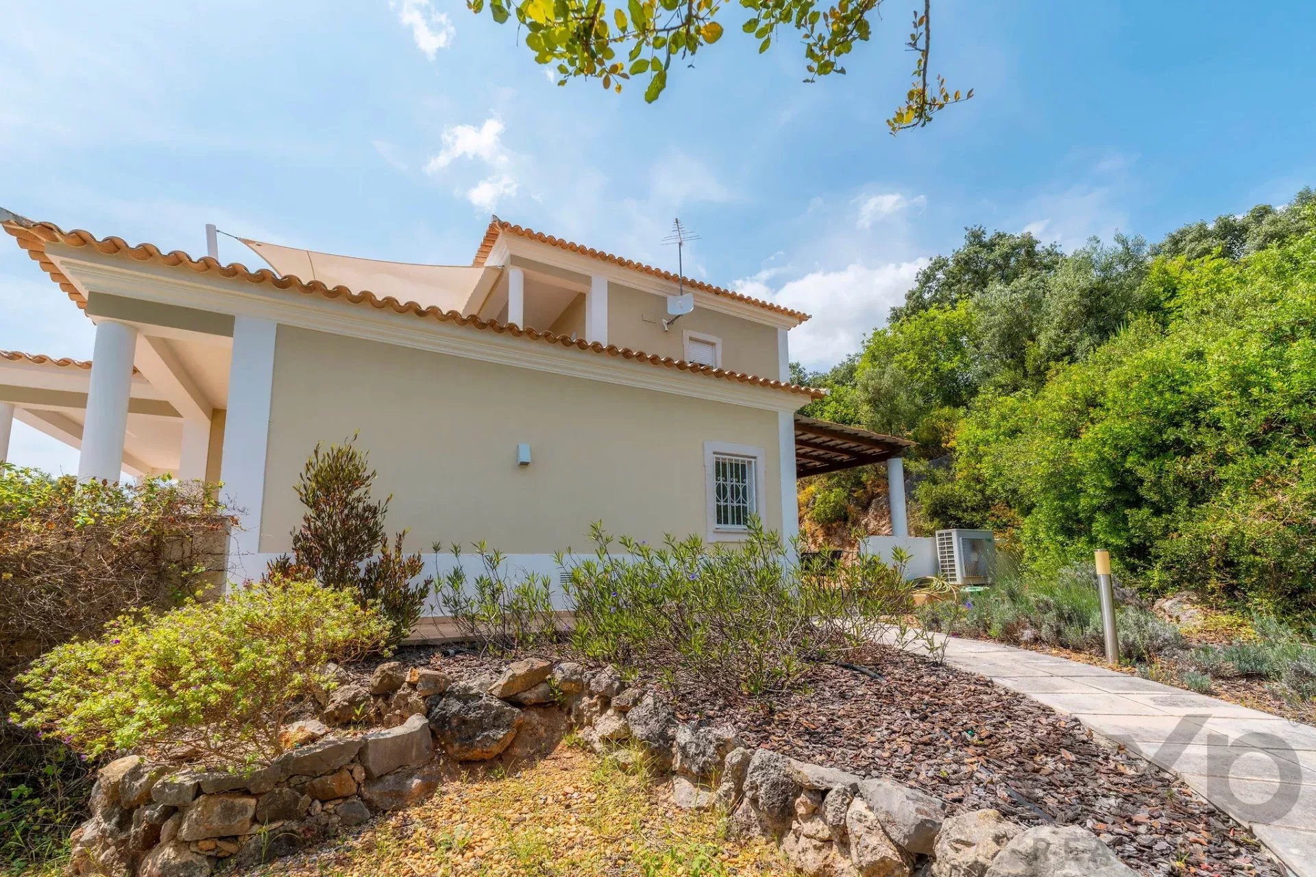 Four bedroom villa with open views and pool in São Bras de Alportel, Algarve