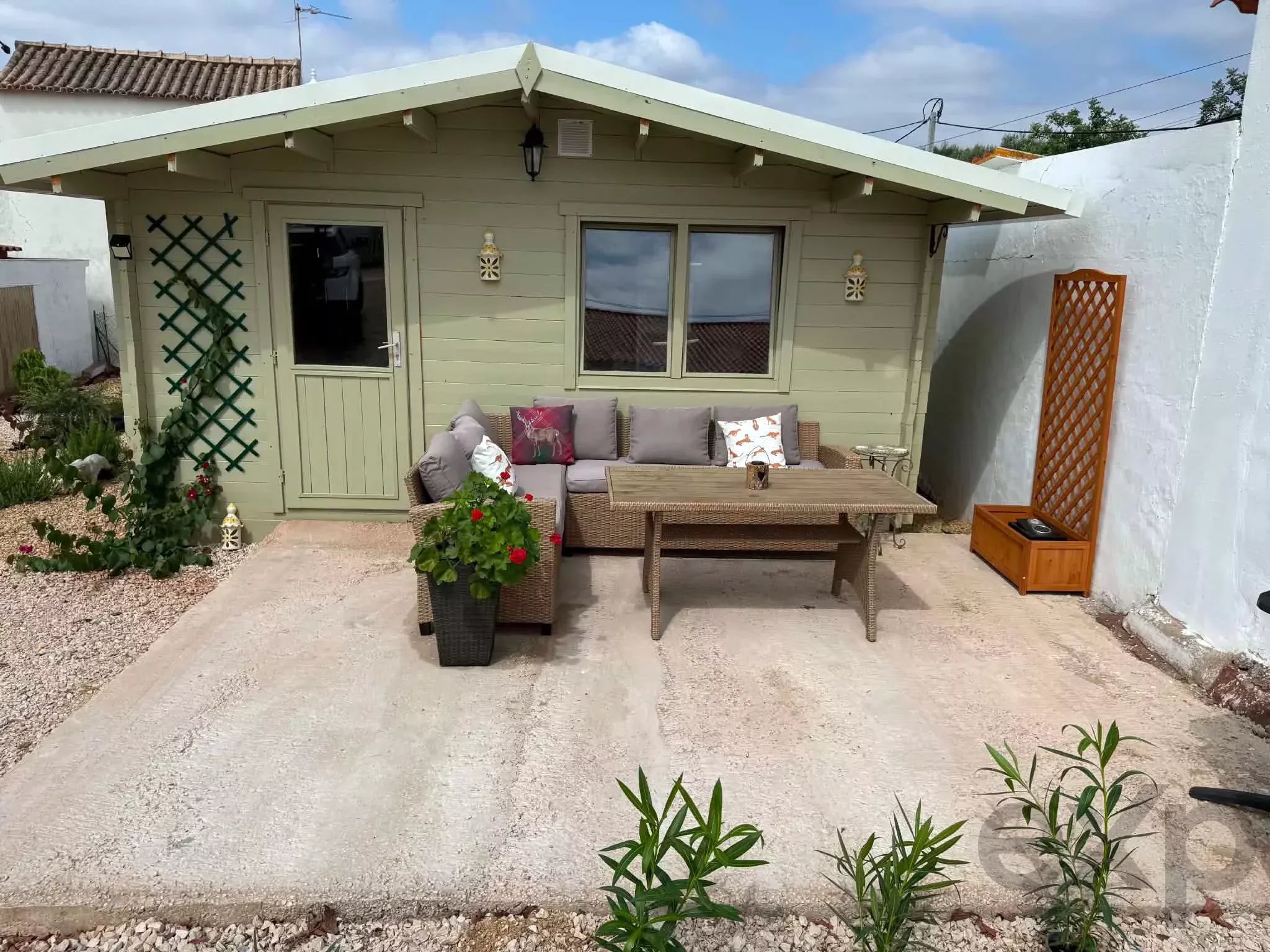 Beautifully Renovated 2-Bedroom Home with Landscaped Garden & Log Cabin Between Messines and Silves