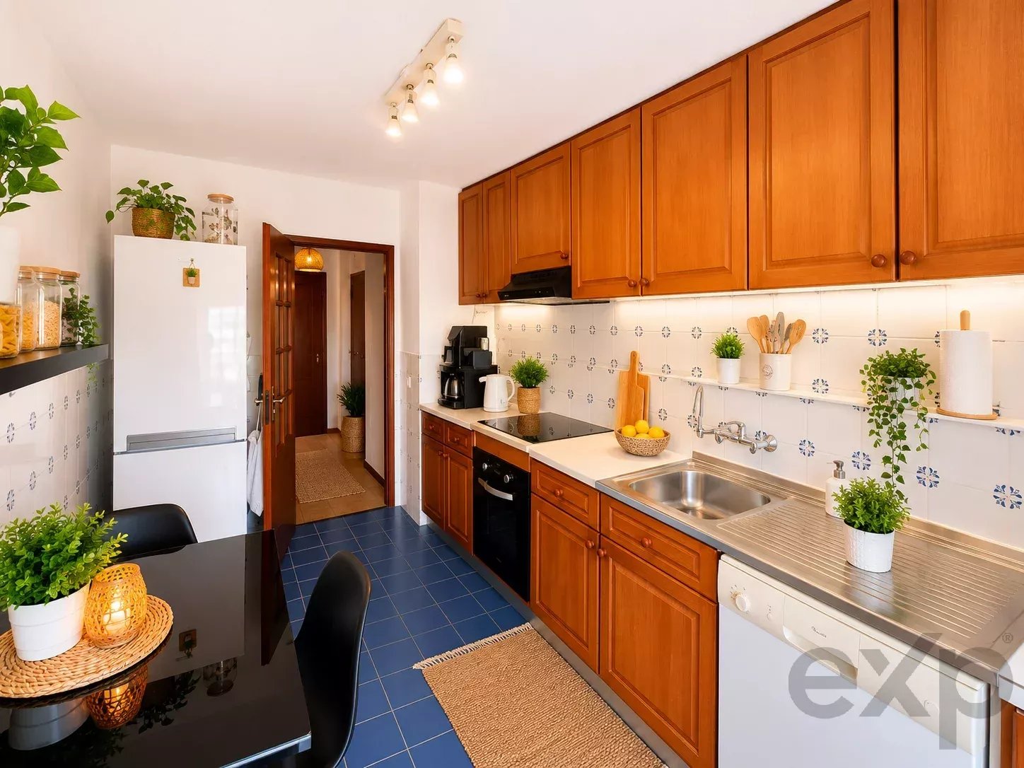 Elegant 3-Bedroom Apartment with Stunning Views over the Ria Formosa