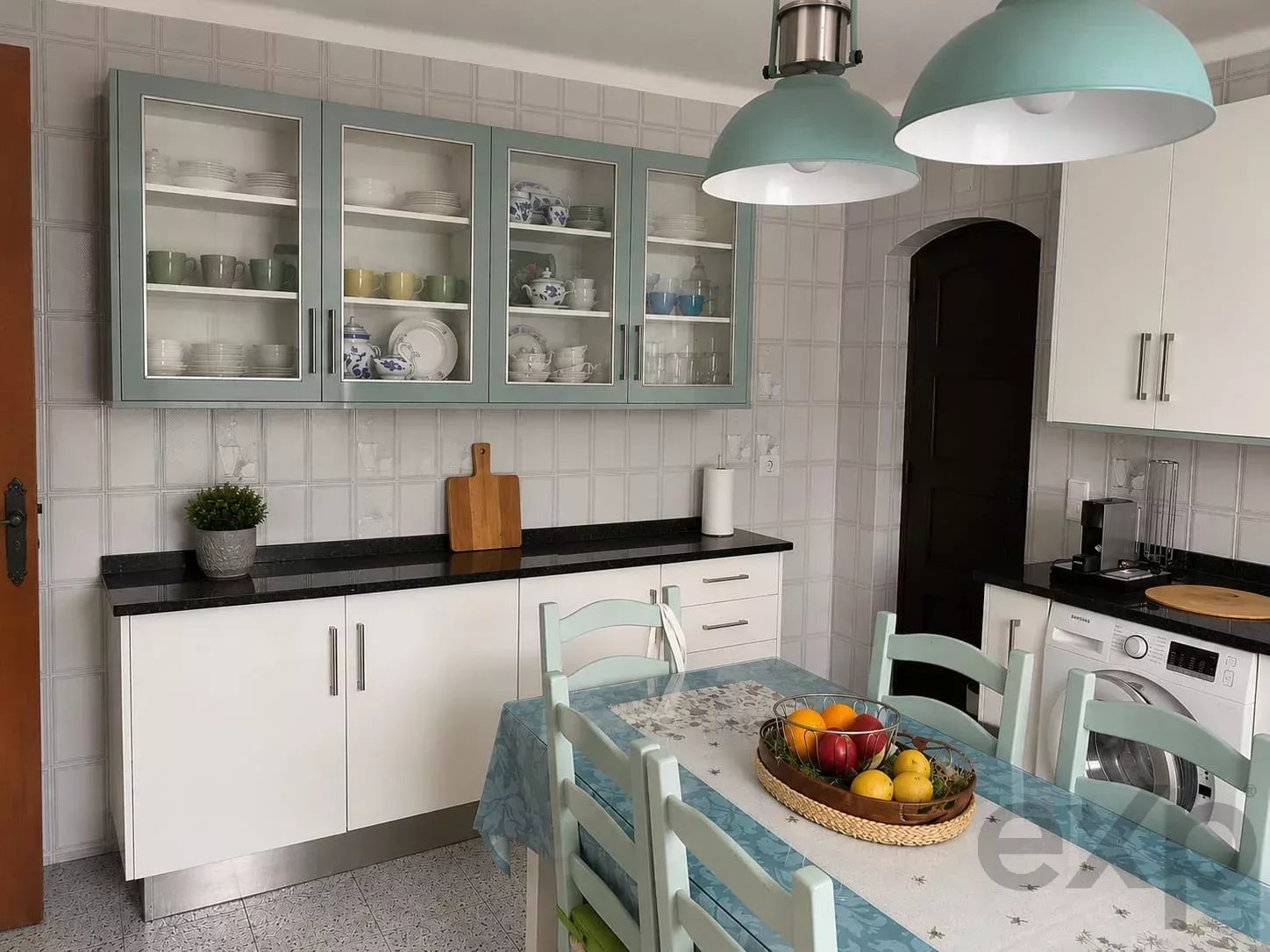 5-Bedroom House, Altura