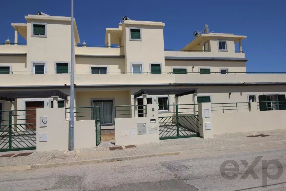 Fuseta – T4 Housing in Condominium