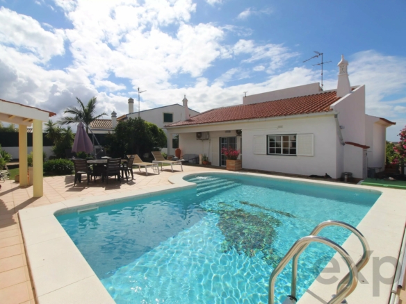 3 Bedroom Villa with Guadiana River Views, Pool & Golf Simulator