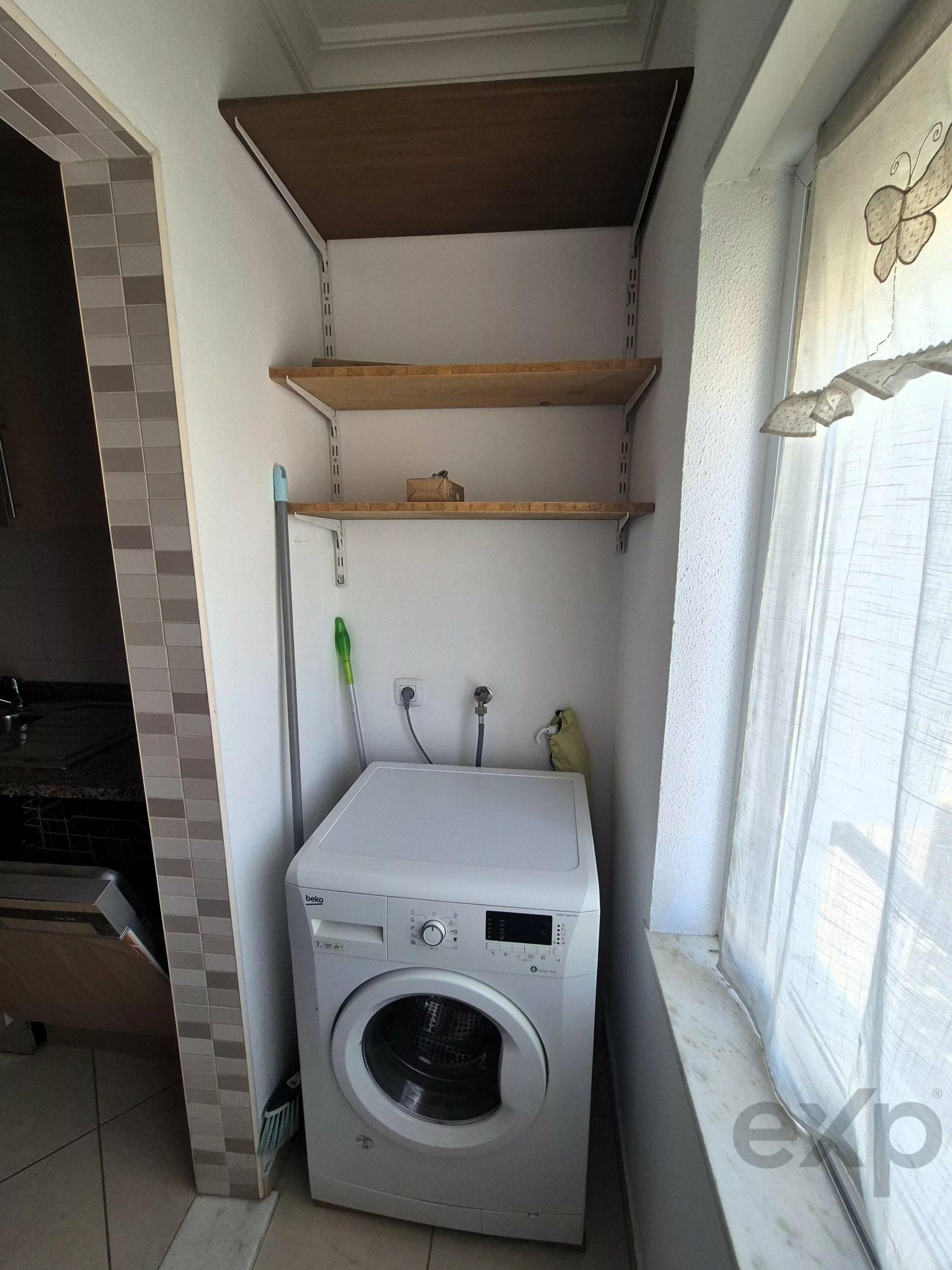 Apartamento T1 Exclusivo em Tavira: Último Piso com Terraço Privativo e Vista Mar e Cidade