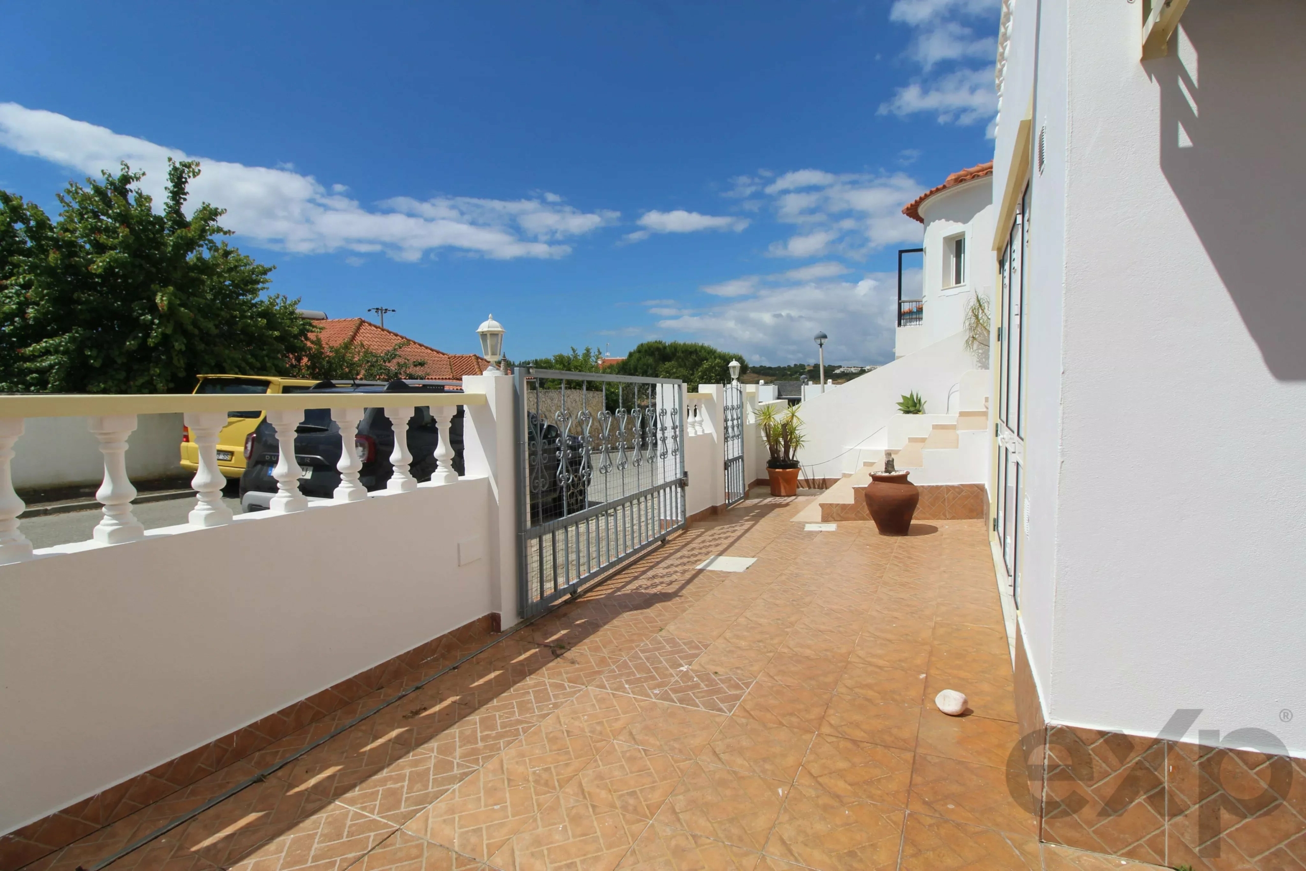 3 Bedroom Villa with Guadiana River Views, Pool & Golf Simulator
