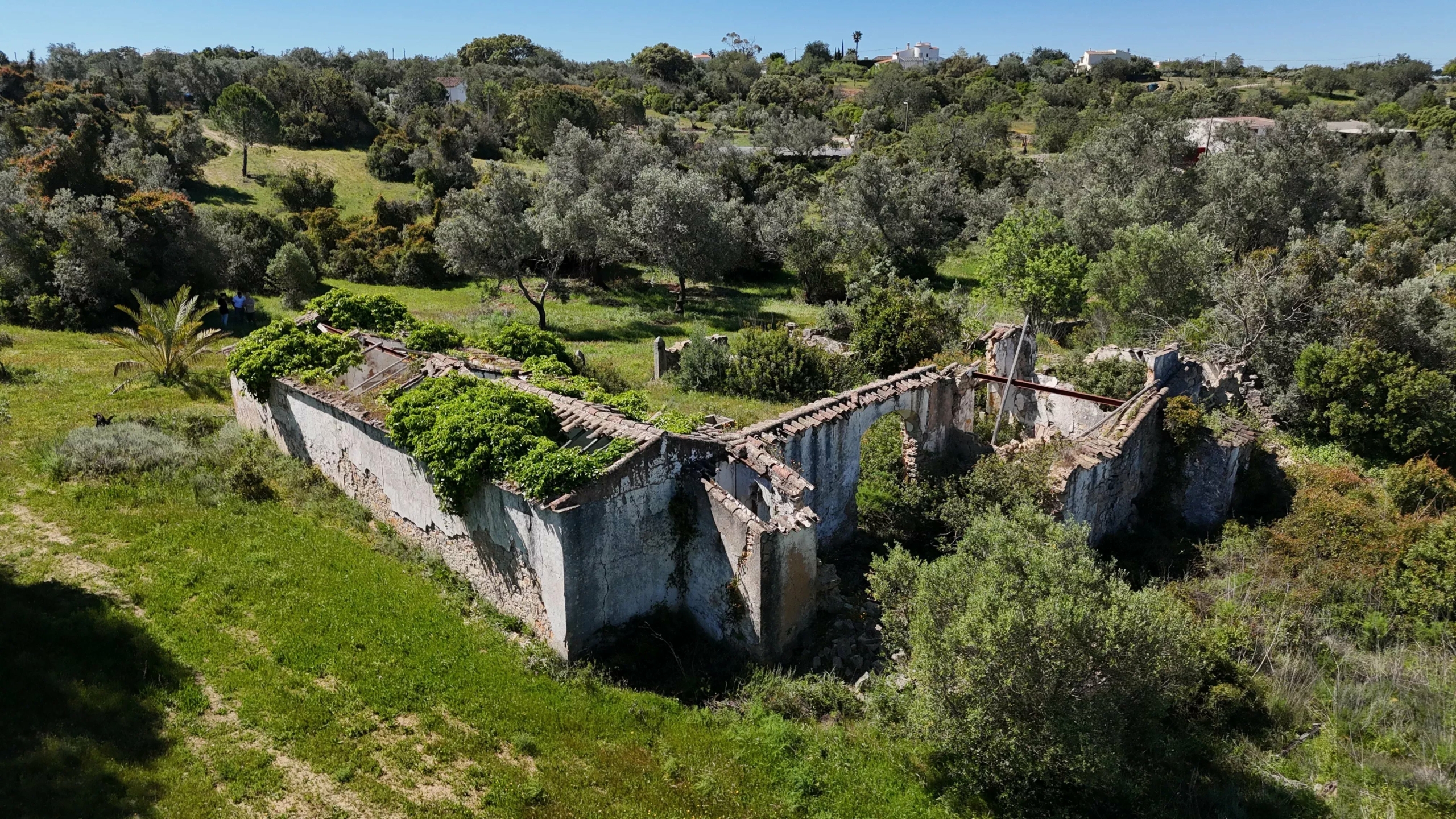 Algarve (mountain range) – Land with Ruin with Approved Project