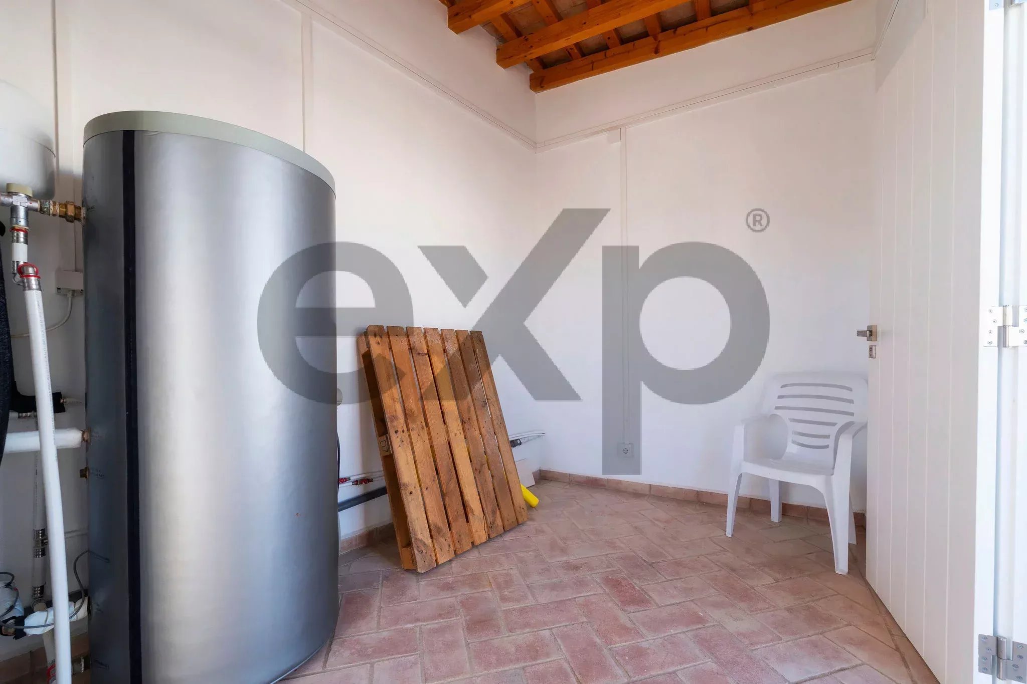 Stunning Large Townhouse in the Heart of Olhão