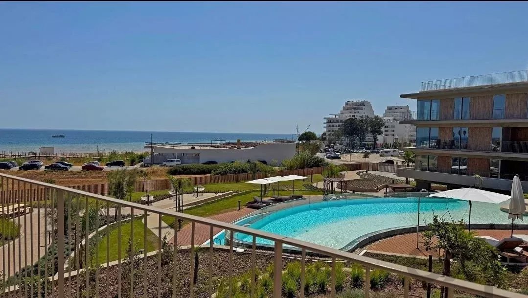 Viver de Luxo Frente ao Mar no Horizon Ocean Gardens: Apartamento T1 Novo em Quarteira