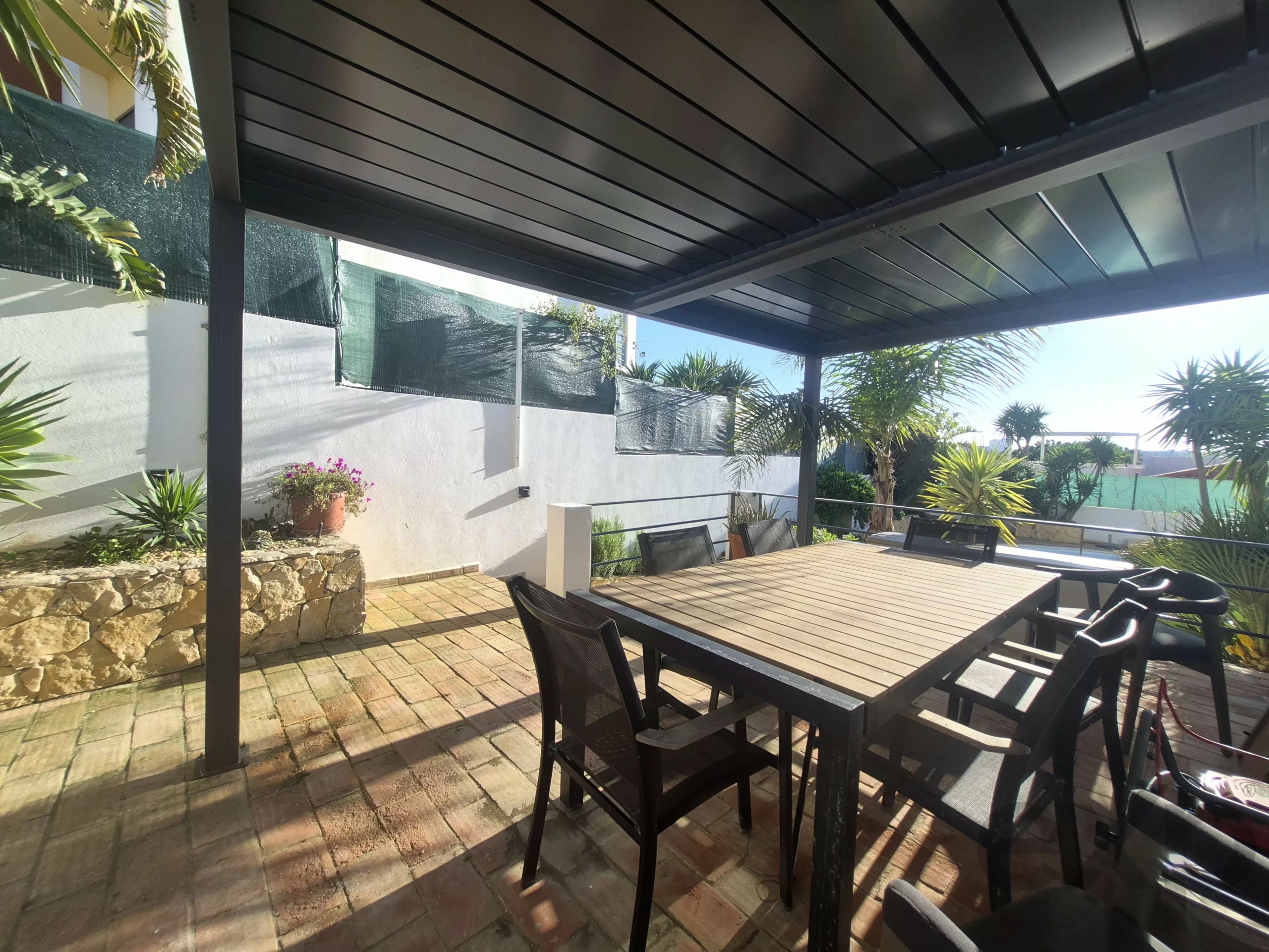 Semi-detached house with independent Apartment & rooftop – Exceptional panoramic view