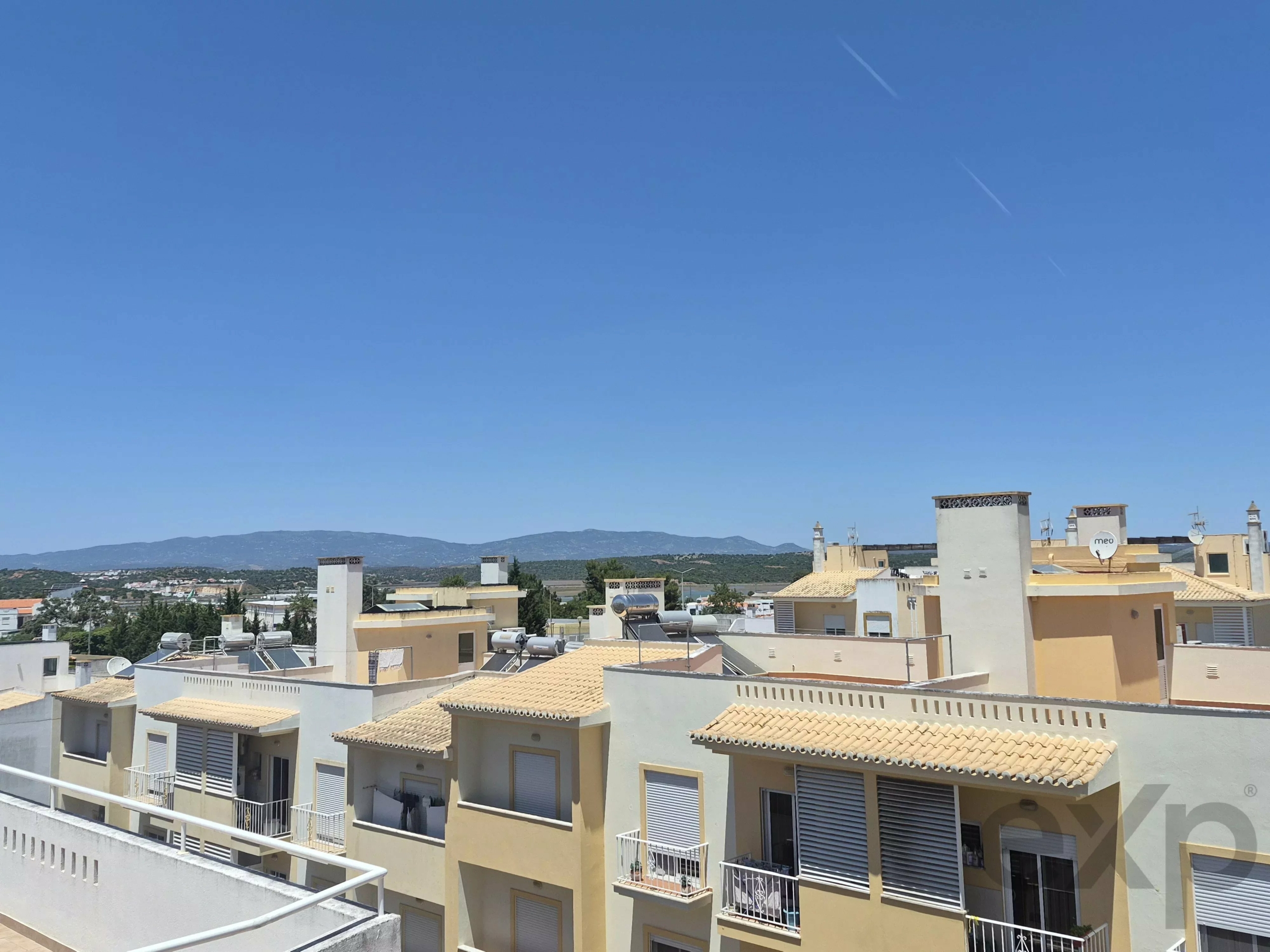 3 Bedroom Apartment, duple garage, Ferragudo area.