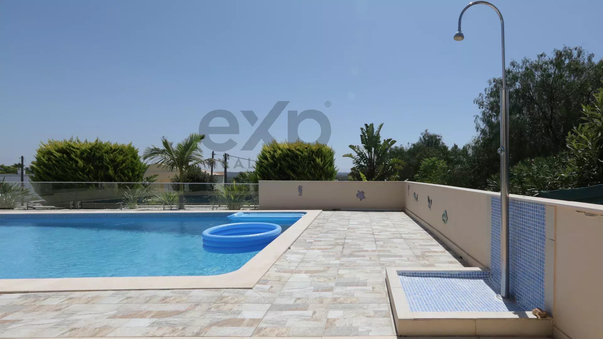 Luxury 4-bedroom villa of 437 m² with swimming pool – Mexilhoeira Grande, Portimão