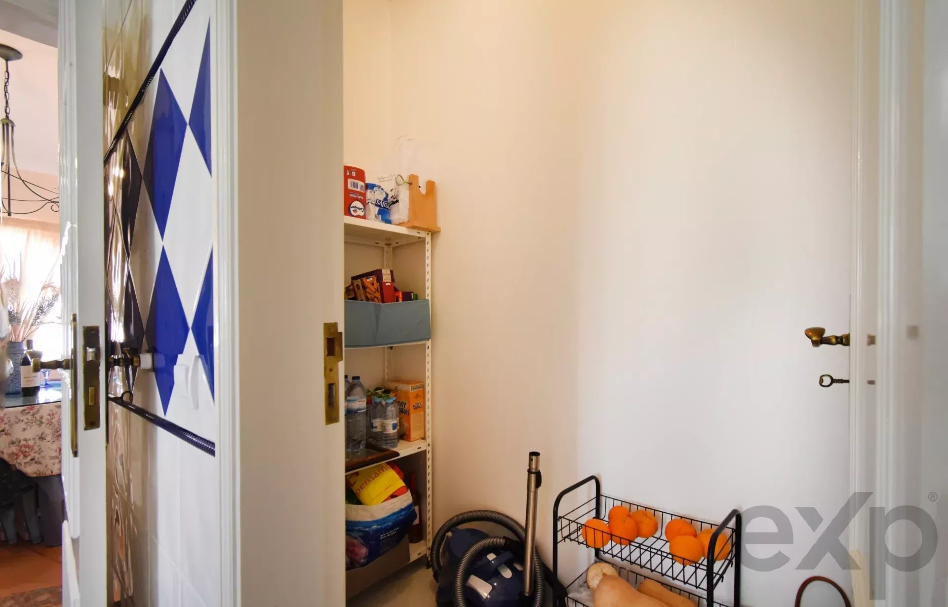 3-bedr. house + 1-bedr. annex, swimming pool and garage,