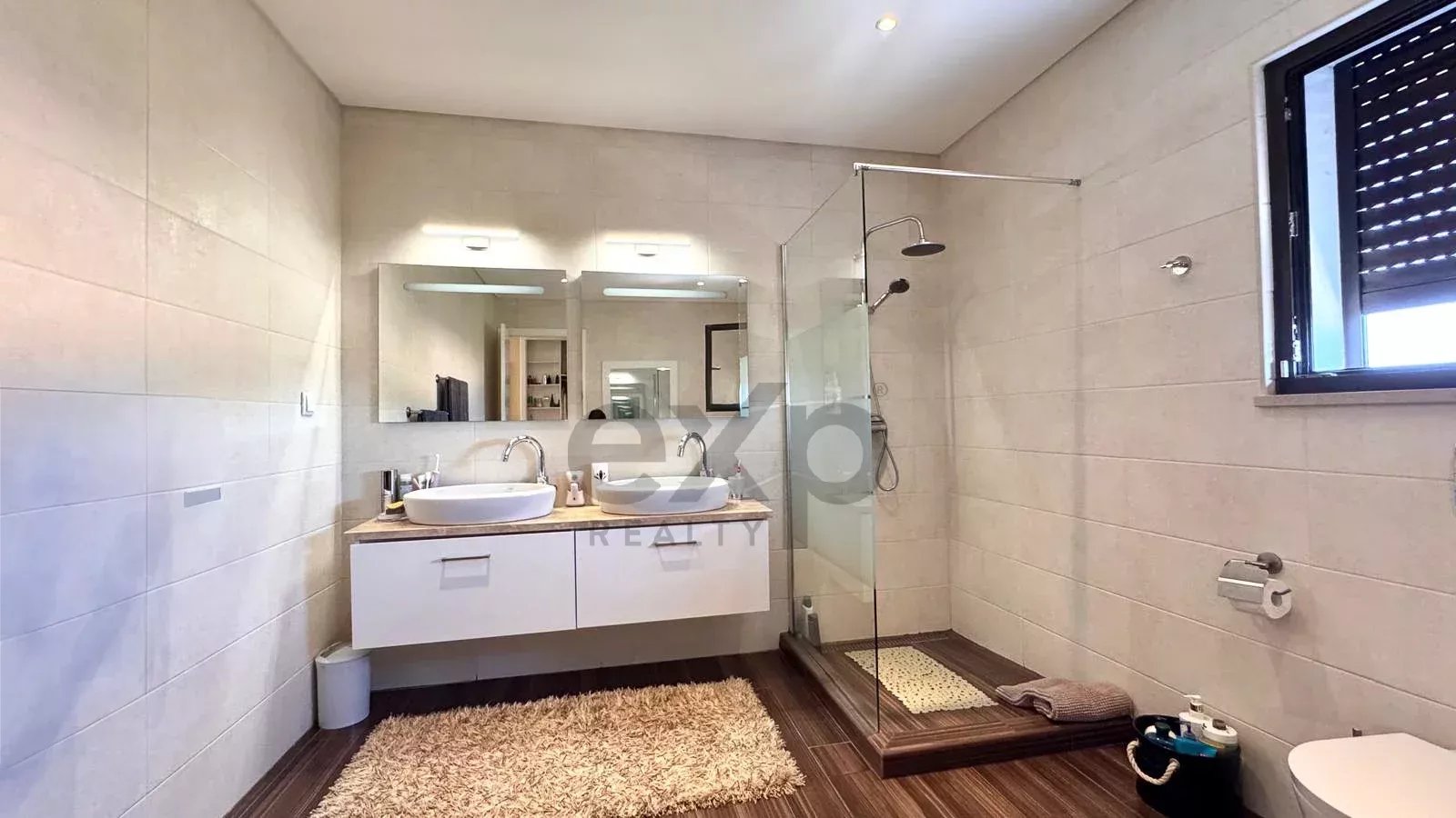 Luxury 4-bedroom villa of 437 m² with swimming pool – Mexilhoeira Grande, Portimão