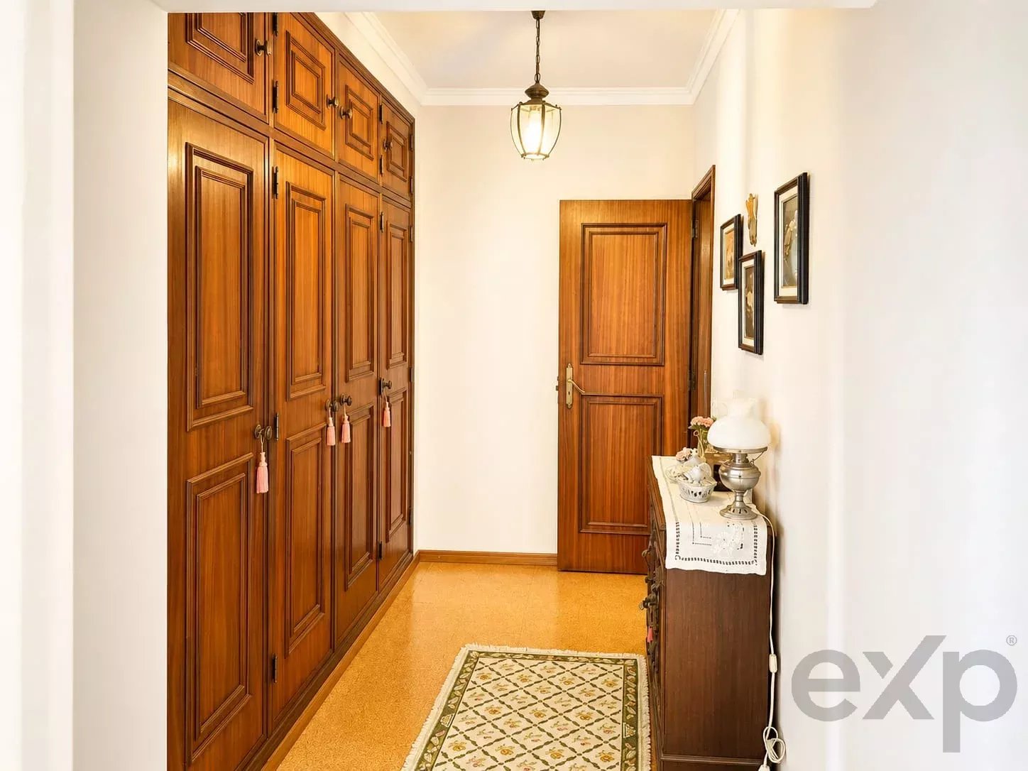 5-Bedroom House, Altura