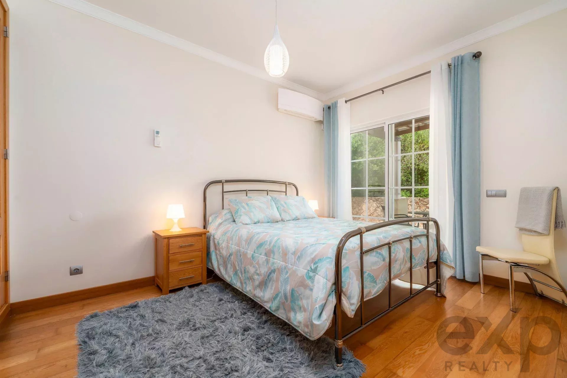 Four bedroom villa with open views and pool in São Bras de Alportel, Algarve