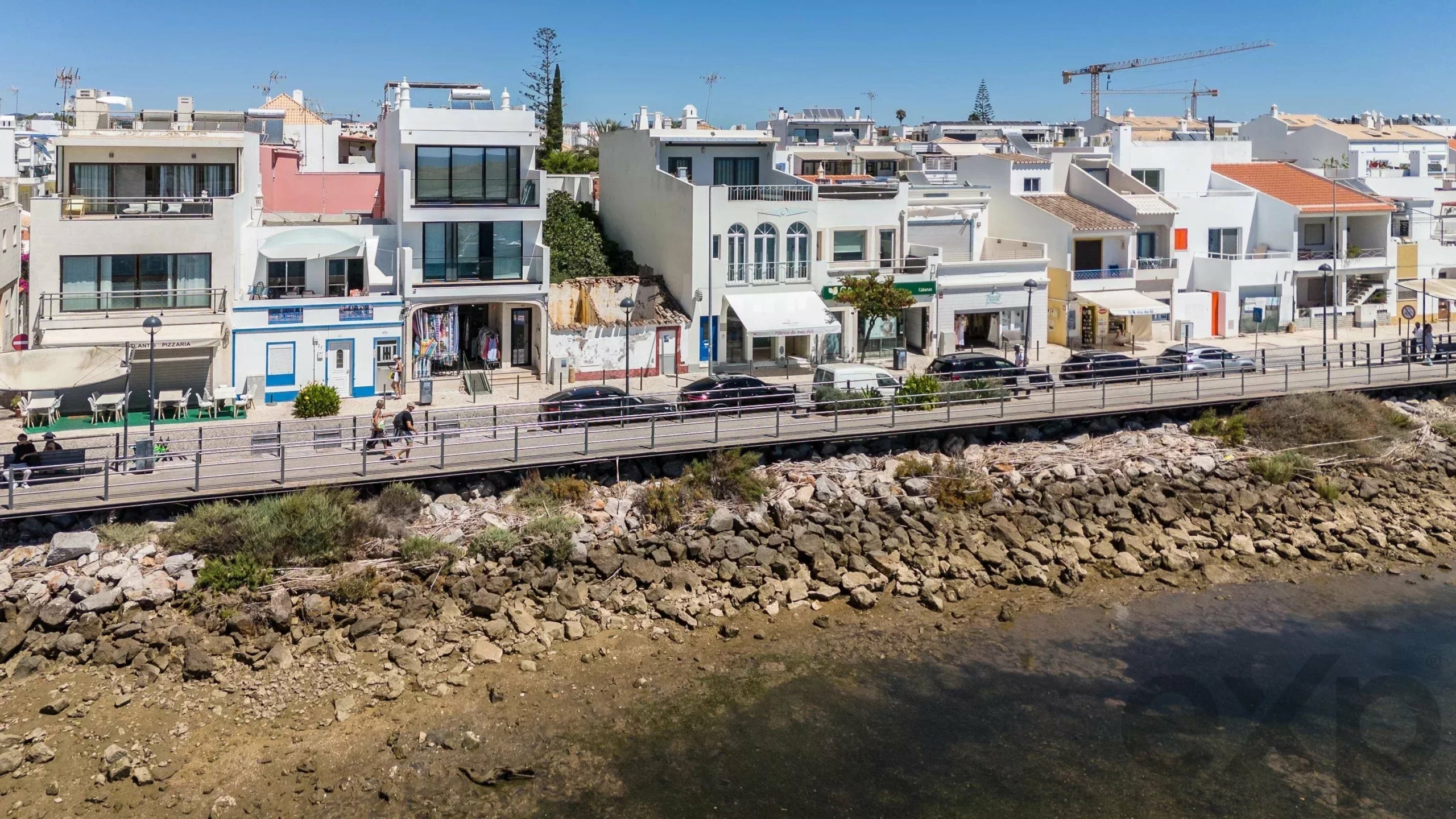 Moradia com projeto aprovado, primeira linha sobre a Ria Formosa, Cabanas de Tavira