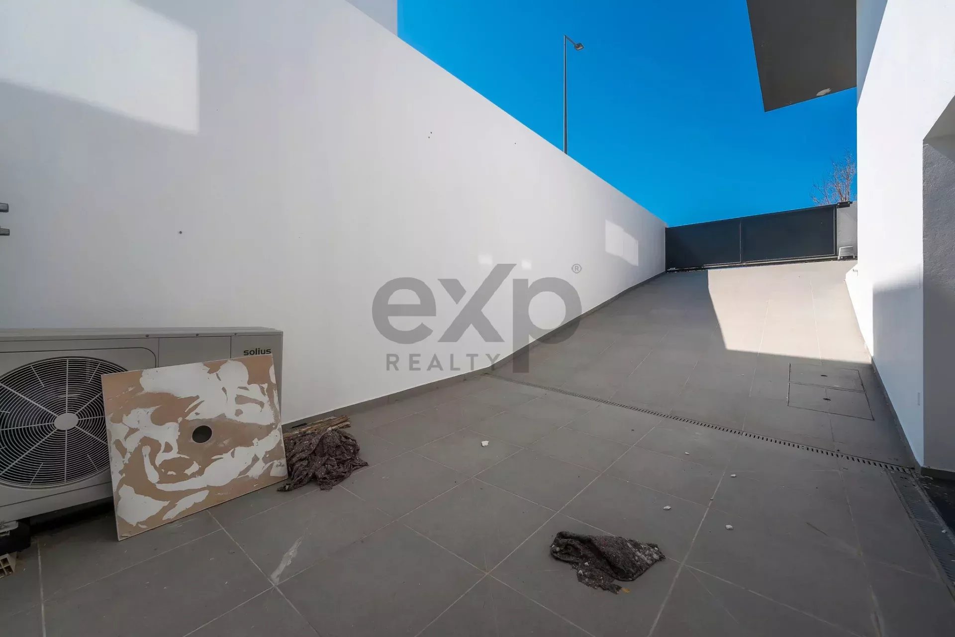 Contemporary Newly Built T6 Villa by Tavira Waterfront