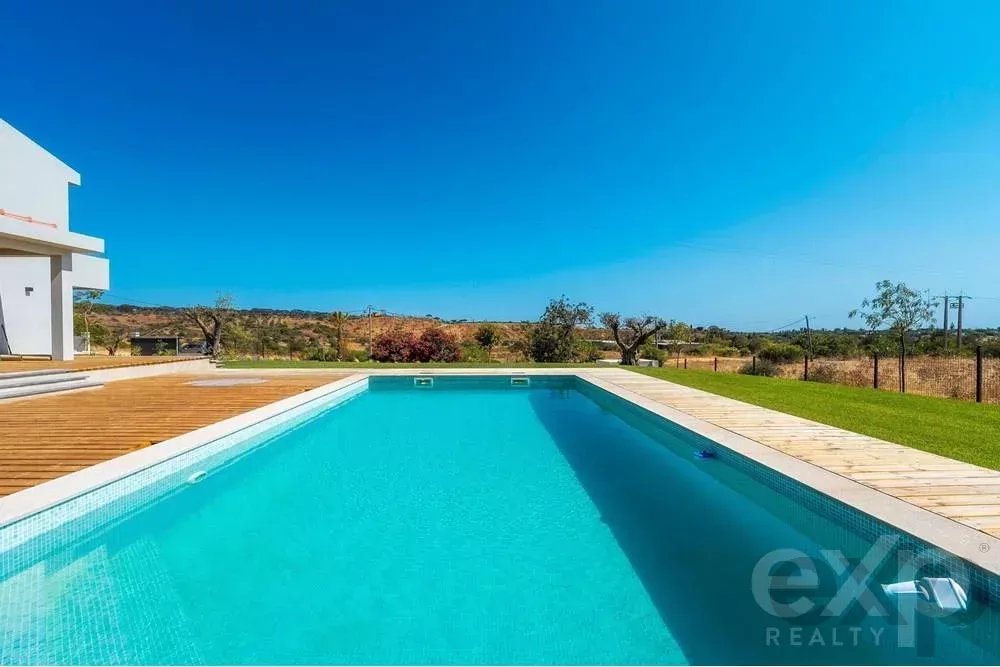 5 Bedroom Villa in Fonte Santa – Quarteira