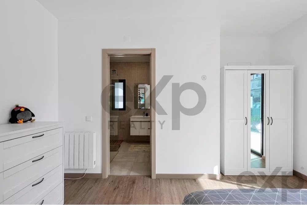 New T4 villa 5 min car to the Beach.