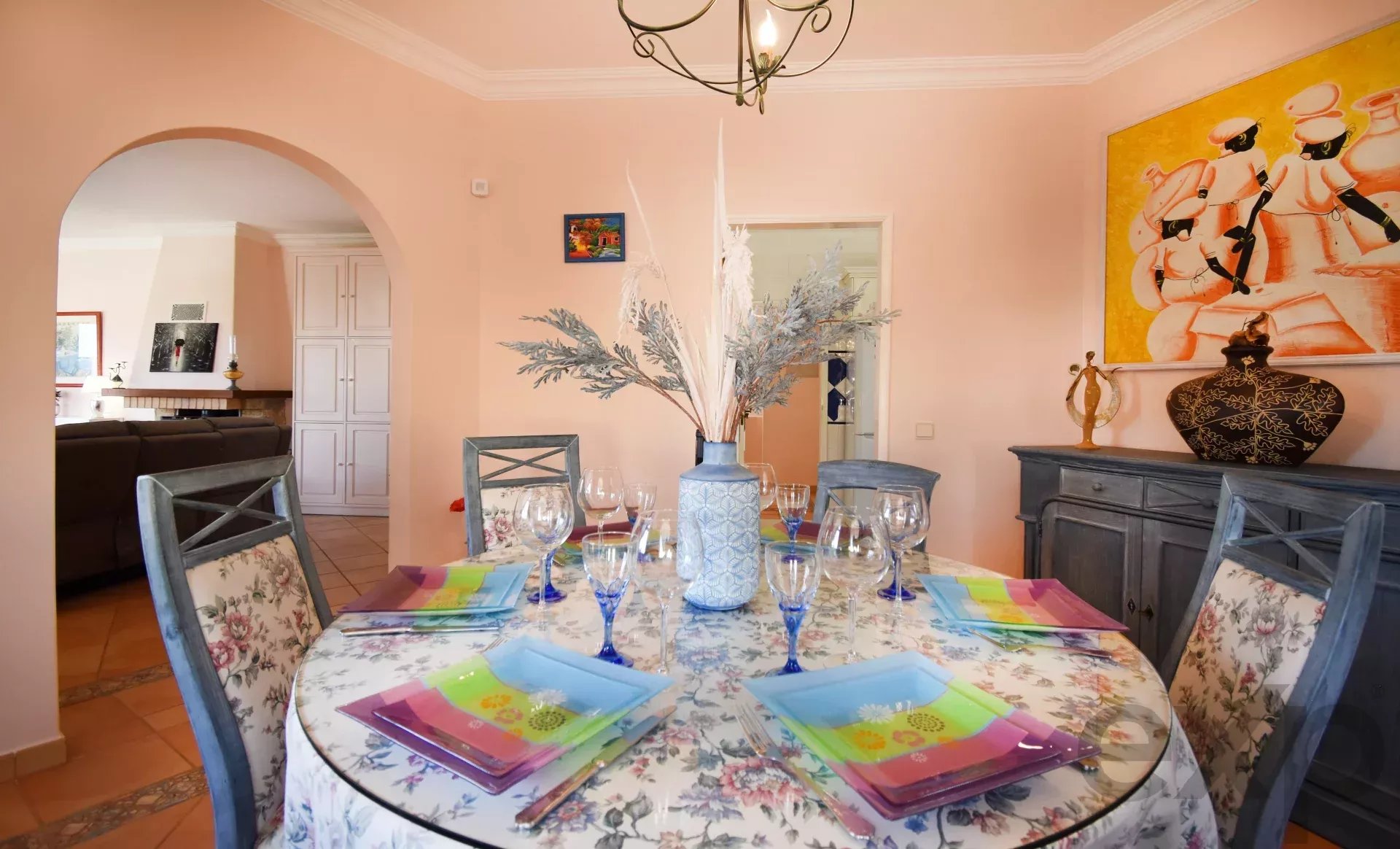 3-bedr. house + 1-bedr. annex, swimming pool and garage,