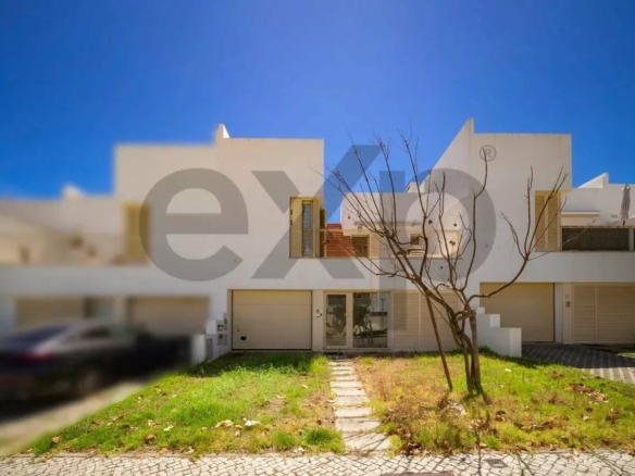 T3 Townhouse in the center of Moncarapacho