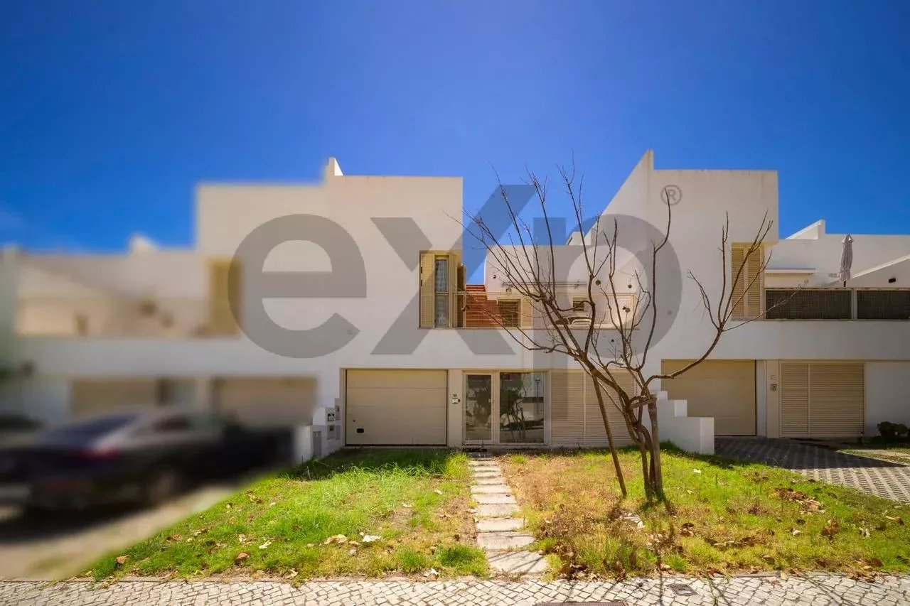 T3 Townhouse in the center of Moncarapacho