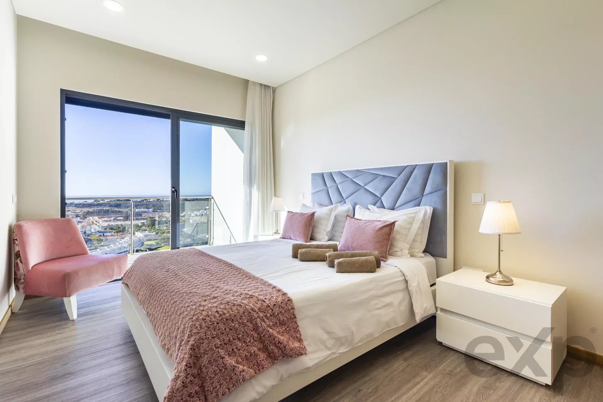 Apartamento T1 de Luxo com Vista Mar em Albufeira
