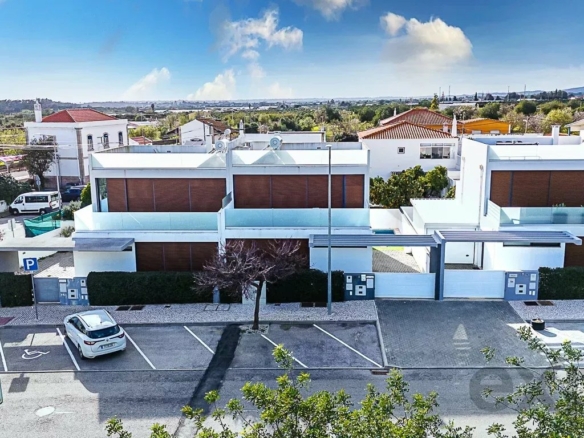 Haus mit 3 Schlafzimmern und privatem Pool | Luz de Tavira | Langzeitvermietung | Besichtigungen möglich