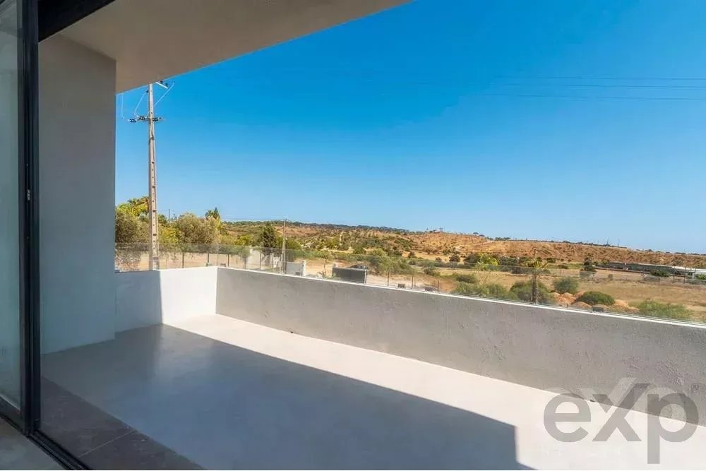 5 Bedroom Villa in Fonte Santa – Quarteira