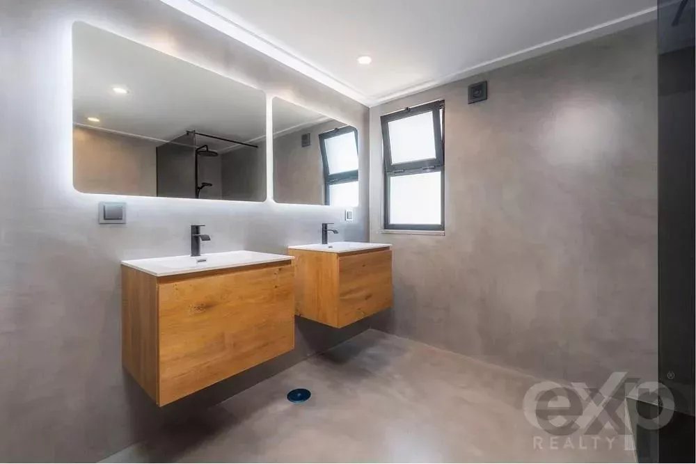 5 Bedroom Villa in Fonte Santa – Quarteira