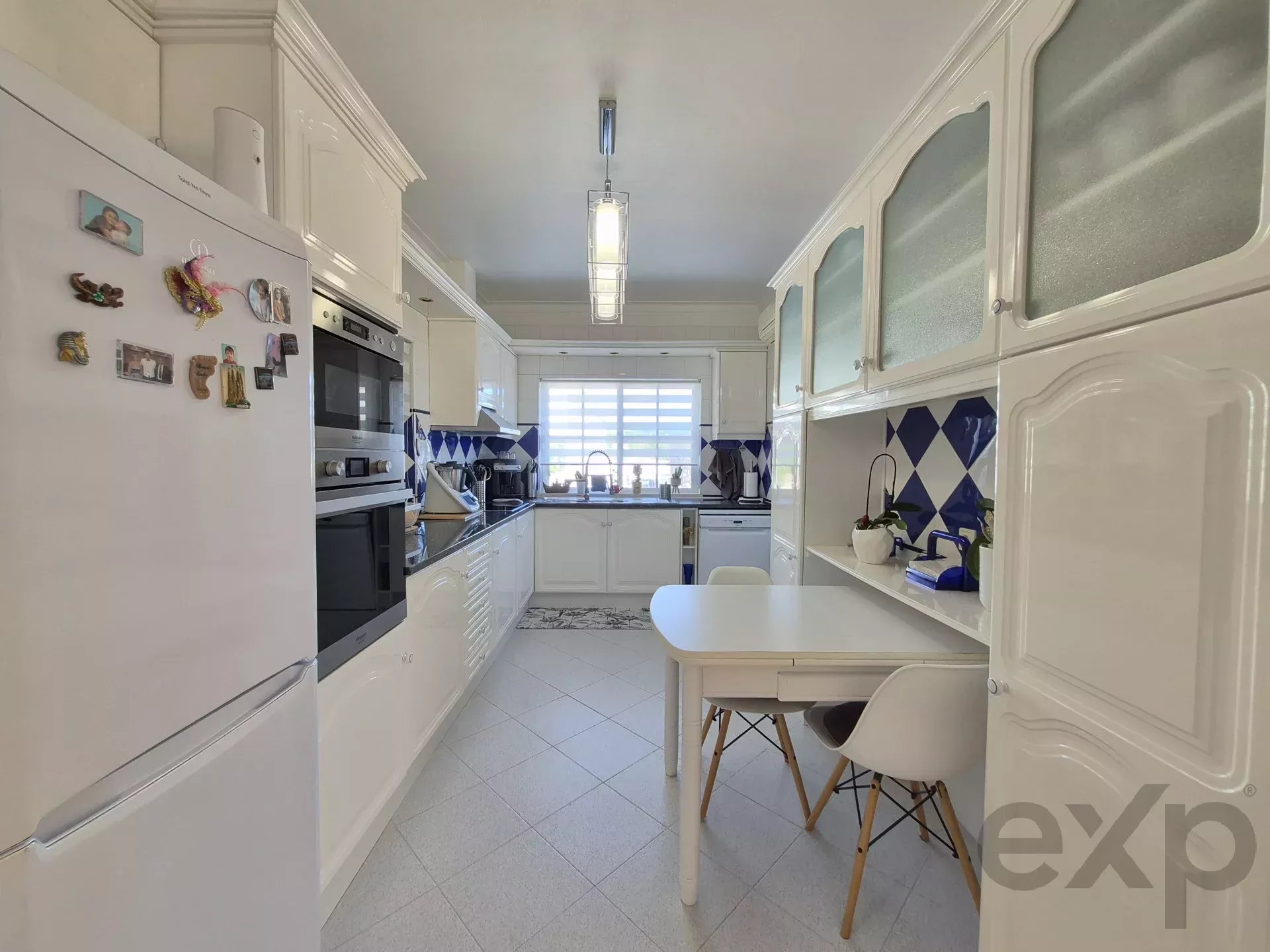 3-bedr. house + 1-bedr. annex, swimming pool and garage,