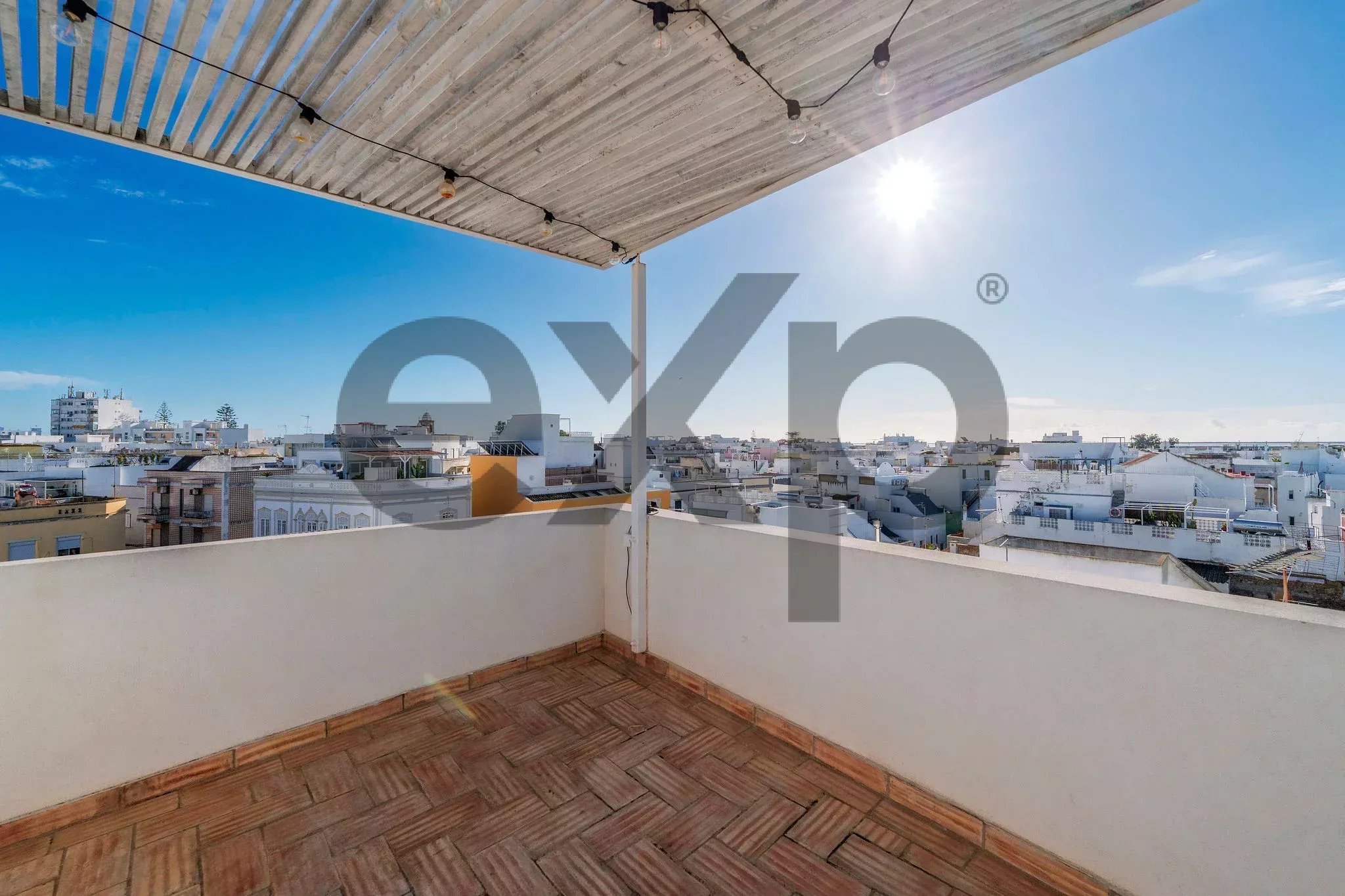 Stunning Large Townhouse in the Heart of Olhão